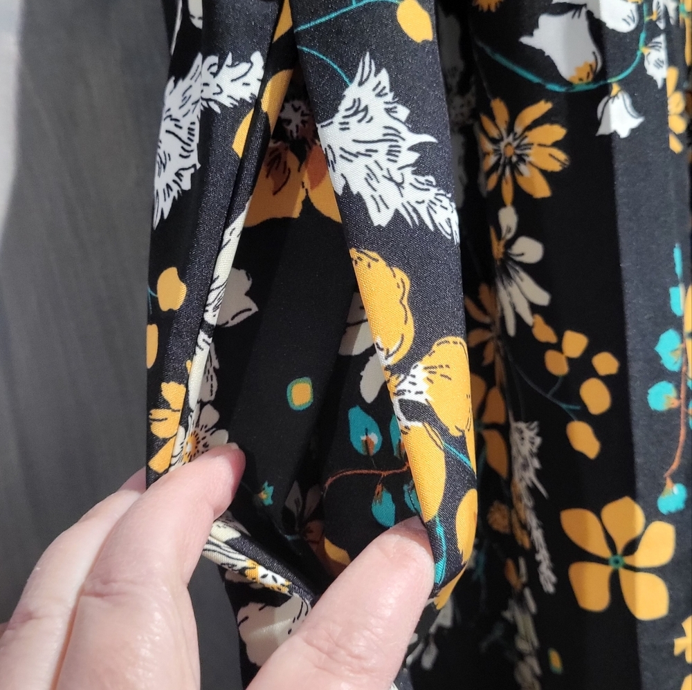 Floral Shirred Mock Neck Cut Out Pocket Ruffle Hem Dress - Picture 12 of 15